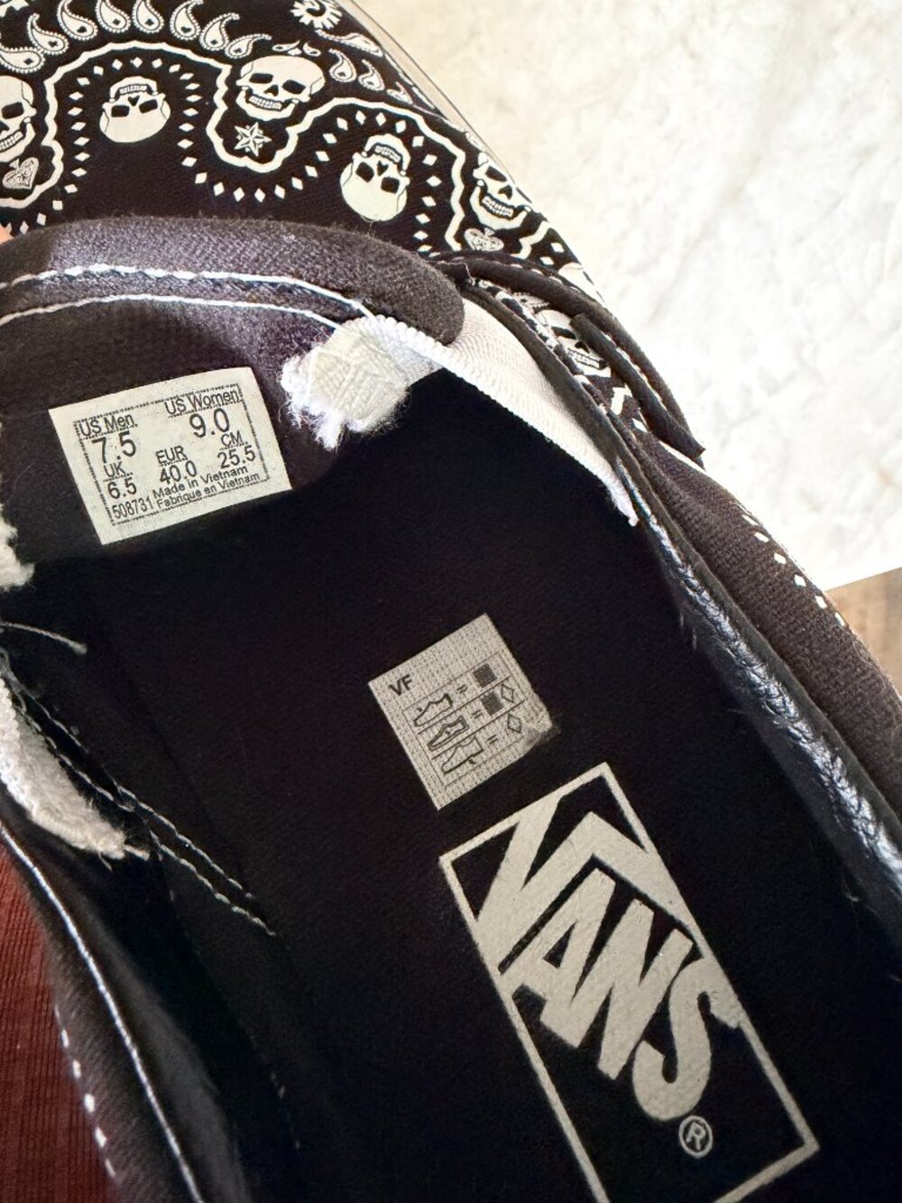 Paisley Skull Slip-on Vans - Picture 6 of 6